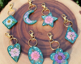 Handmade Dried Flower Keychain: Teal Resin with Gold Glitter