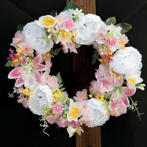 Decorative Spring Wreaths for Front Door 16 In. Dried Flower Summer Wreath Hydrangea Eucalyptus Leaves Floral Wreath for Home Wall Wedding