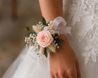 Blush Dried Flower Wrist Corsage / Delicate Boho Bridal Bracelet / Minimalist Bridesmaid Flowers /Rustic Wedding Accessories