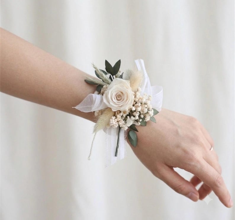Dried flower hand corsage
Felt flower corsage
Wrist corsage bracelet
Green and white wrist corsages
Wedding corsages
Cream wrist corsage
Wrist corsages / corsages / wedding corsages / dried flower corsages / ladies’ corsages
White rose corsage bracelet
Dried flower bracelet
White wedding corsage bracelet
Ladies’ wrist corsages
White baby’s breath corsage
Wrist corsage
Wrist corsage set
Preserved flower bridesmaid bracelet
Pink wrist corsage
Eucalyptus and cream corsages
Baby’s breath corsage