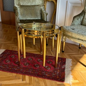 Hollywood Regency Satztische, 3er Set, Italien 1970er Jahre / Couchtisch / Beistelltisch / Goldtische / Beistelltisch / Runder Tisch