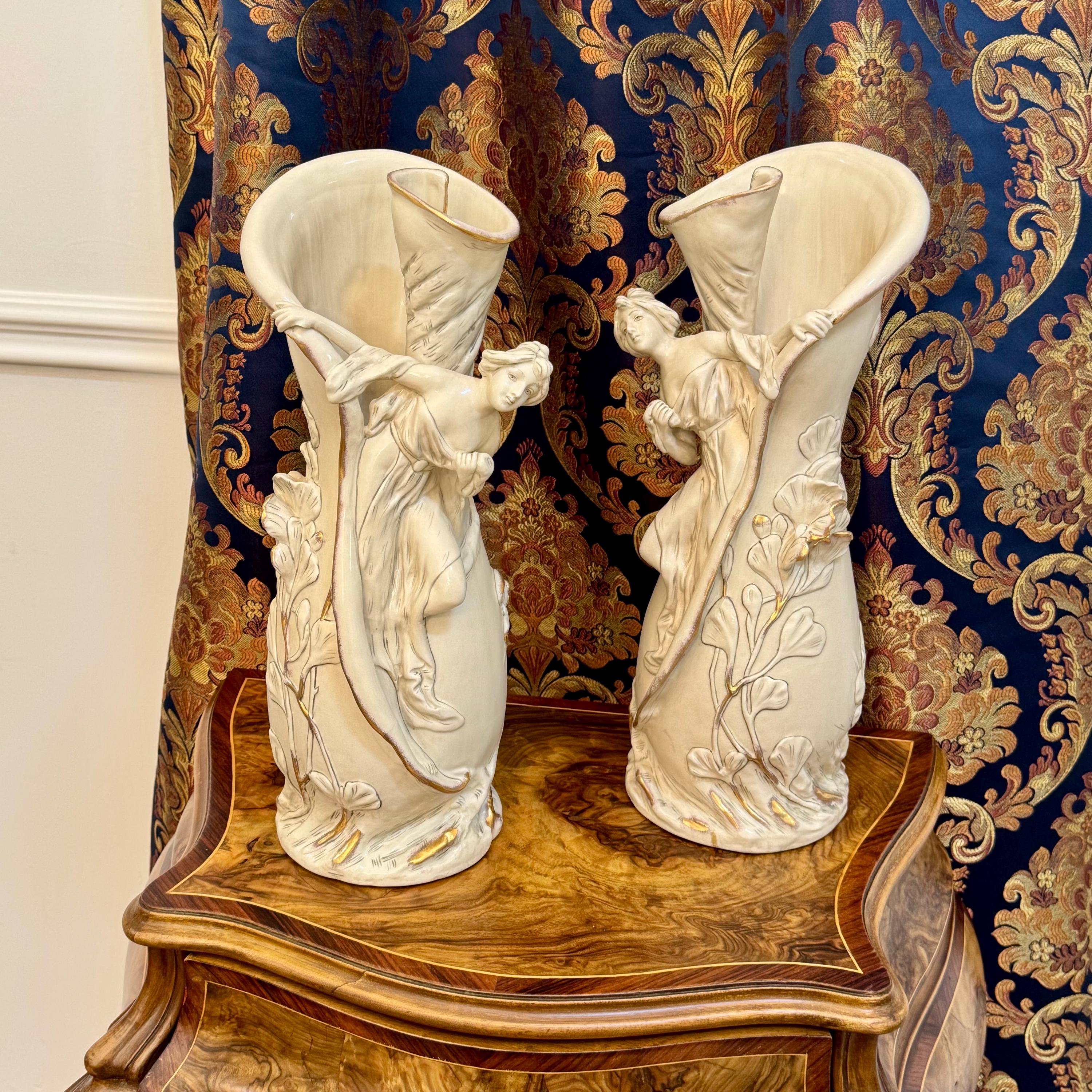 Royal Dux アールヌーボー様式の花瓶、ボヘミア 1950年代、2個セット