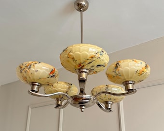 Splendido lampadario Art Déco in nichel e vetro marmorizzato, Europa, anni '30.