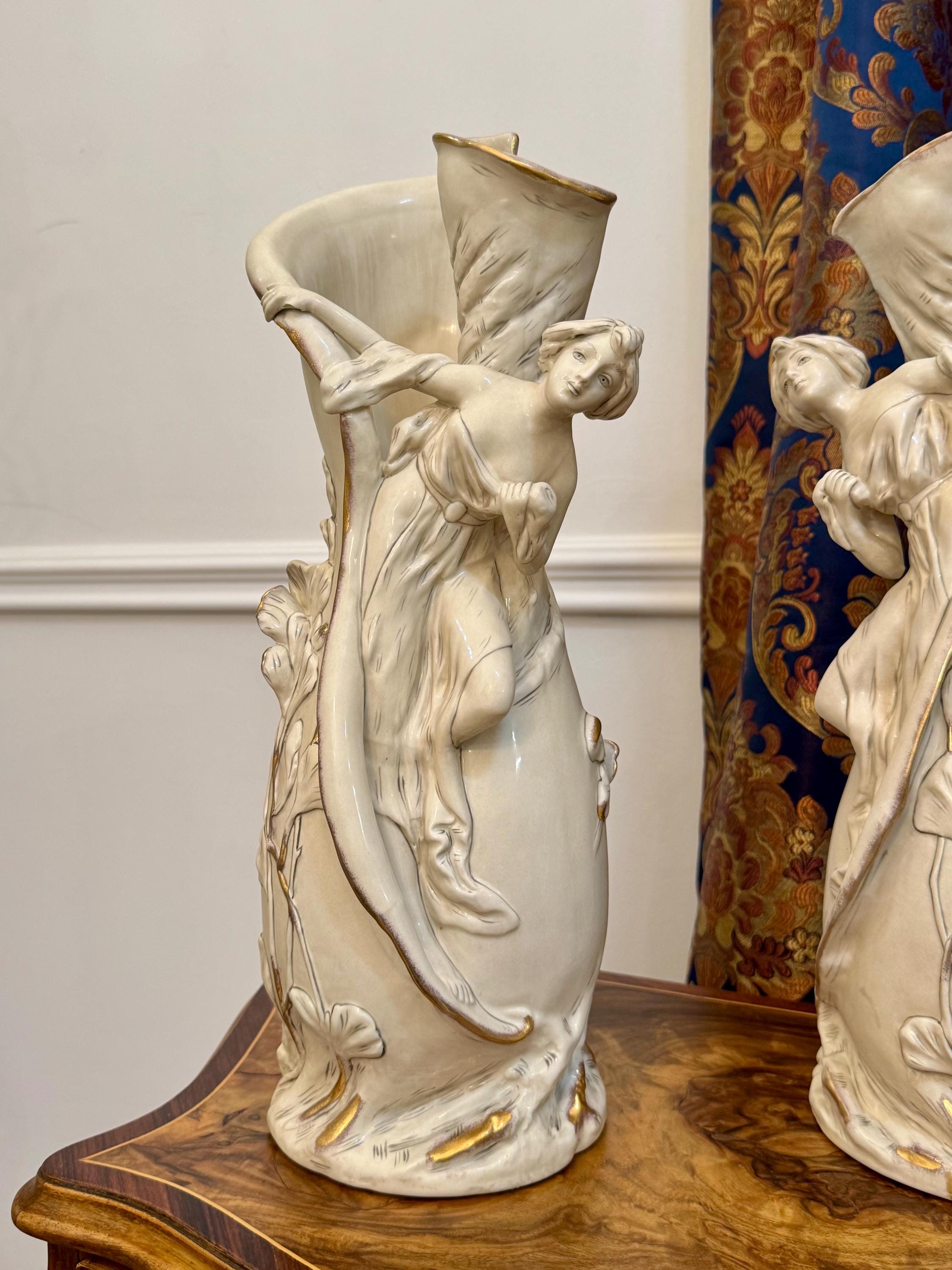 Royal Dux アールヌーボー様式の花瓶、ボヘミア 1950年代、2個セット