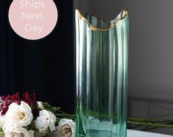 Gold Plated Vintage Green Glass Ripple Rounded Bottom Hand Blown Vase for Flowers Nordic Vase Flower Vase Ribbed Vase Wedding Gift Vase