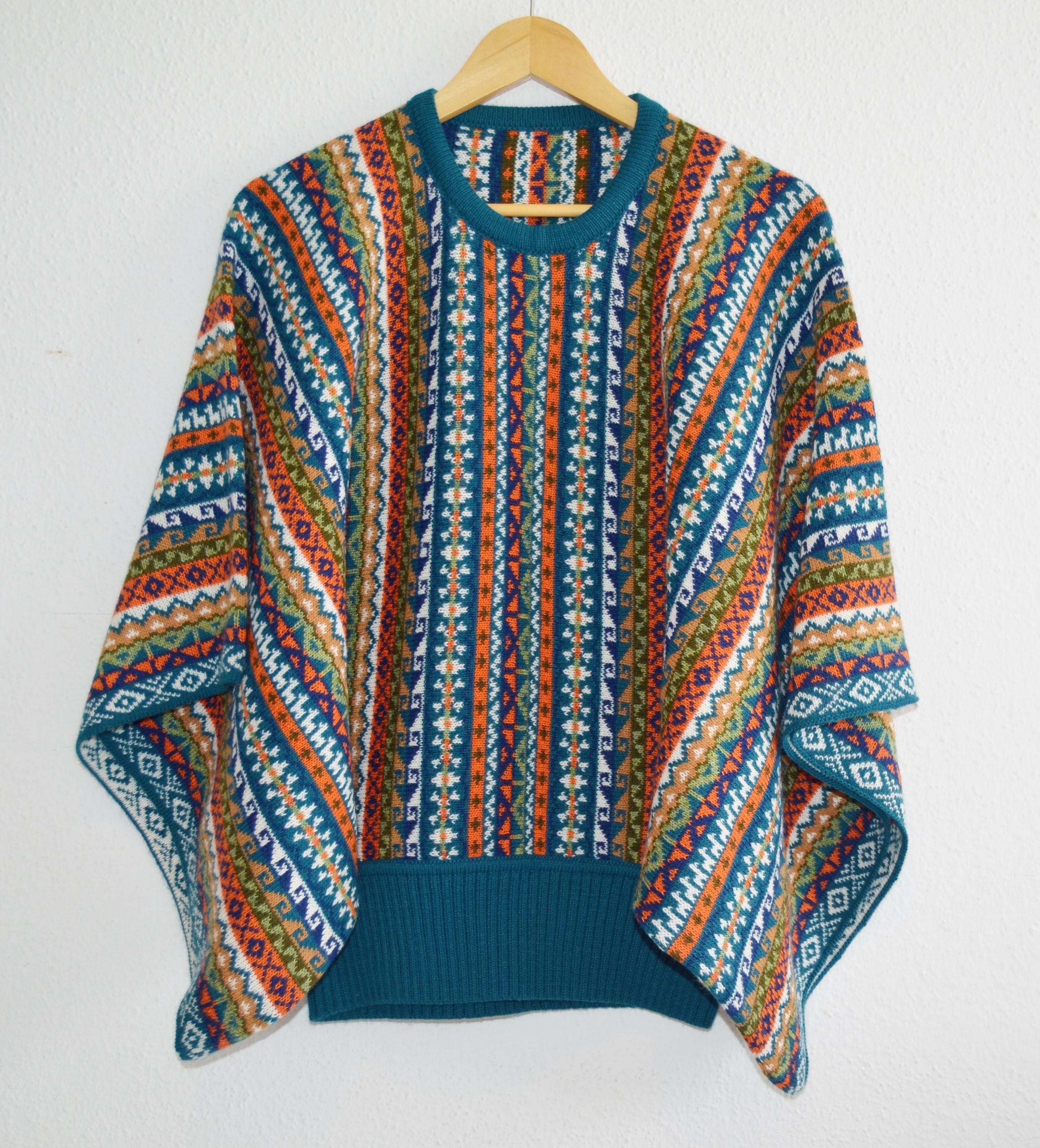 Poncho Qinti de Alpaca