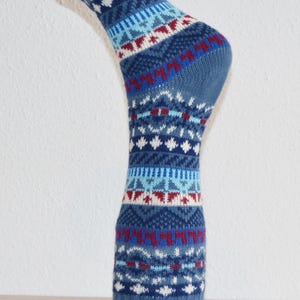 Handmade Peruvian alpaca wool socks, lightweight thermal winter footwear, colorful artisanal alpaca socks, hypoallergenic foot warmers Blue