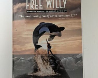 Free Willy (VHS, 1993, Clamshell)