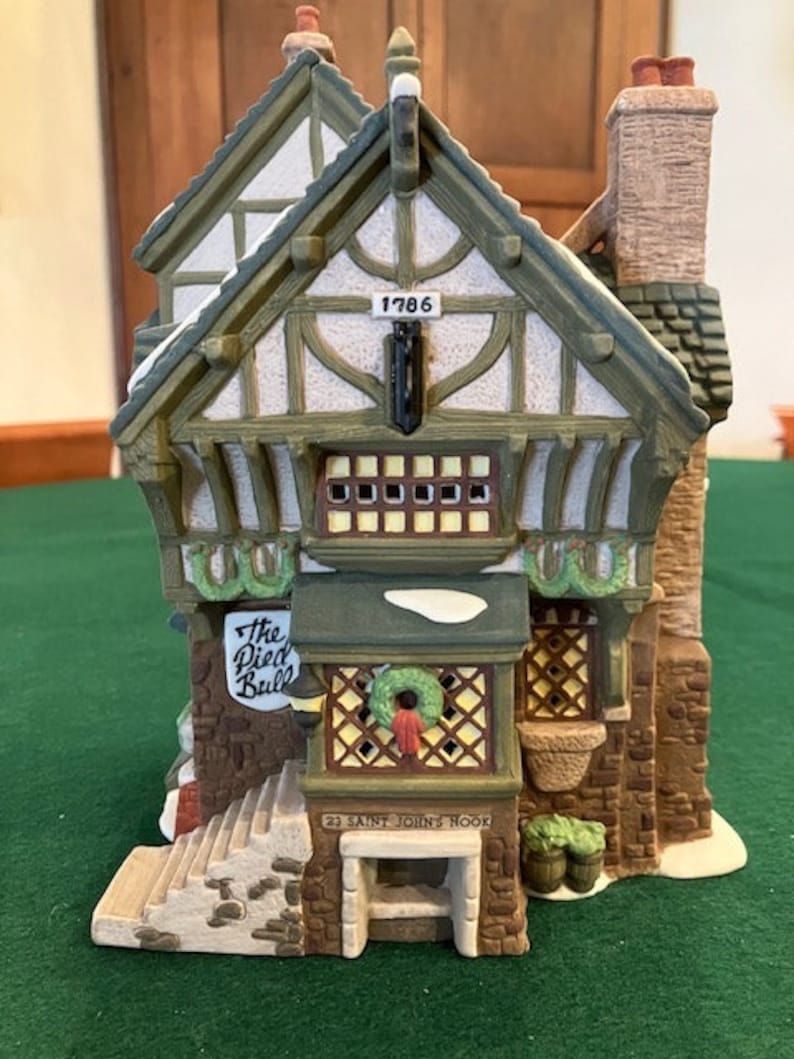 Department 56 Dickens Village Series Retired the Pied Bull Inn 2nd