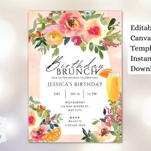 Op de afbeelding: Een brunch uitnodiging met aquarel bloemen in roze, geel en groen. De uitnodiging bevat de tekst "Birthday Brunch" en evenement details. Een mimosa glas met een sinaasappelschijfje is afgebeeld.
