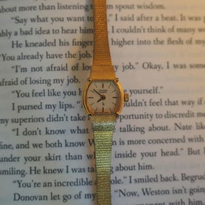 Vintage 1980s Citizen CQ Watch | Textured Bracelet Gold tone