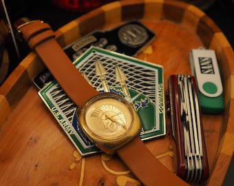 Zabytkowy szwajcarski automatyczny zegarek Spartan Warrior z lat 60. XX wieku z tarczą w kolorze złotym Incabloc, serwisowany