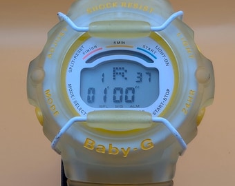 Reloj digital Casio Baby-G BGX-130 amarillo translúcido, nuevo de antiguo stock, con etiqueta.
