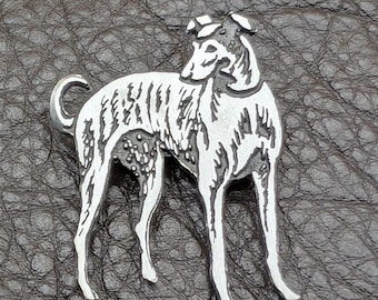 ヴィンテージシルバー調グレイハウンド・ウィペットのフィギュアブローチピン｜犬好きへのギフト｜エッチング加工｜サイトハウンド