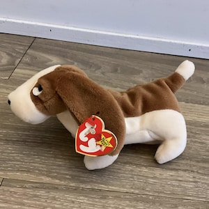 Ty Basset Hound Tracker Stuffed Animal Plush Toy Beanie Babies Collection