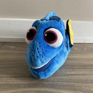 Disney Store Dory 17-inch pluche vis Finding Nemo knuffeldier authentiek gestempeld