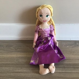 Disney Store Rapunzel the Princess Stuffed Doll Plush Toy 19&quot;