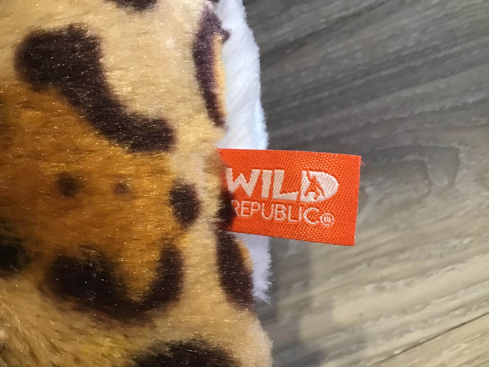 Wild Republic Hug EMS Cheetah Plush Toy – Super Soft & Cuddly Stuffed Animal - View #6