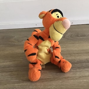 Disney Winnie the Pooh Tigger the Tiger Stuffed Animal Plush Toy 8&quot;