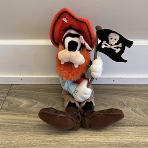 Disneyland Goofy Pirates of the Caribbean Plush Disney World