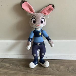 Disney Store Zootopia Judy Hopps Plush Police Officer Cop Bunny Rabbit
