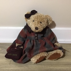 Teddy Bear Russ Berrie Vintage Collection Lady Eleri