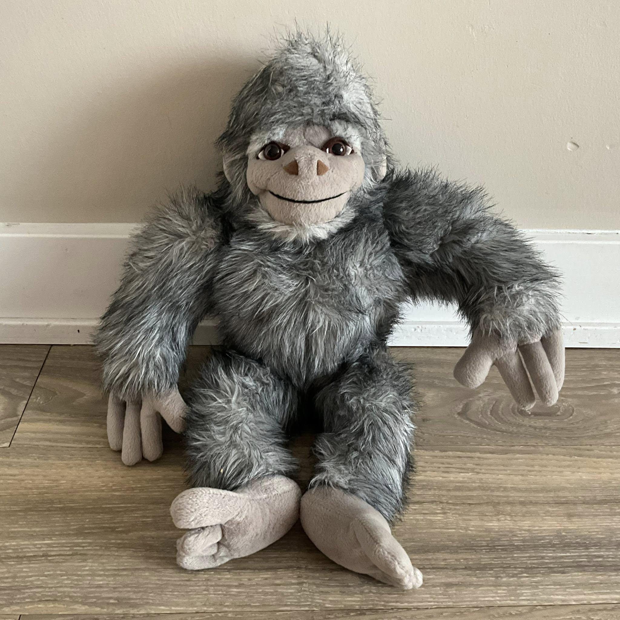 WILLAＲDSOＮ７８✕９４サイズ イフ　イット　ラフス　ライク　ア　ダック Vintage 1994 Zeke O'connor Gray Yeti Plush, Sears Canada Sasquatch