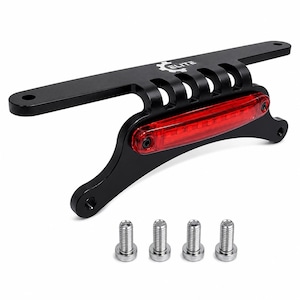 Könnte beinhalten: Schwarze Motorrad-Rücklicht-Halterung aus Metall mit roter LED-Leuchte und dem Wort "ELITE" auf der Oberseite. Enthält vier silberne Schrauben zur Montage. Die Halterung hat ein einzigartiges Design.