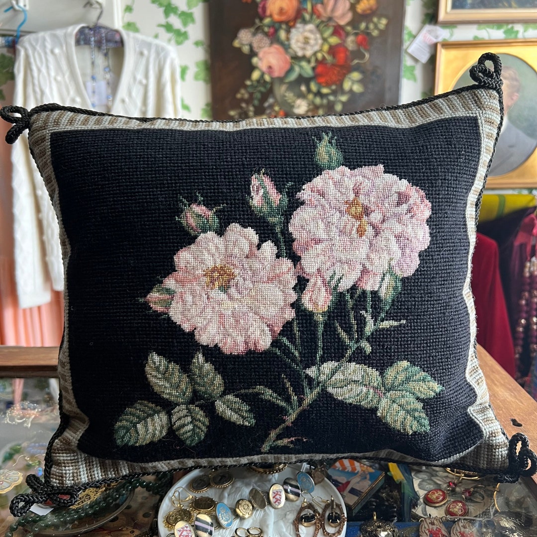 Gorgeous Blush Pink Roses & Buds Wool Tapestry and Velvet - Etsy