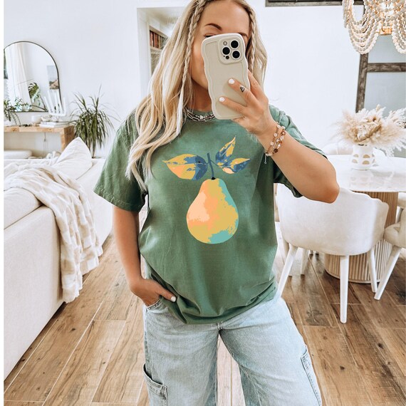 Pear Design Comfort Colors T-shirt, Beach Shirt, Evening Outfit, Pear Tee, Vegan Shirt,