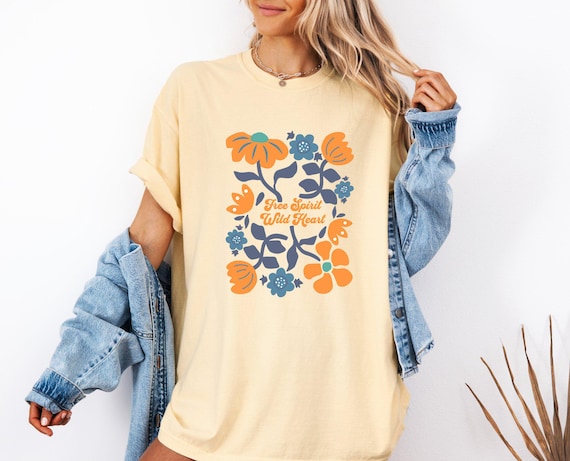 Boho Flower Shirt - Retro Floral Top - Vintage Aesthetic Tee - Nature Inspired Gift for Her
