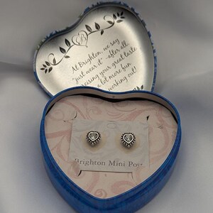 Brighton Mini Post Heart Earrings – Clear Crystal Studs with Original Heart Tin – Silver Tone Bild 6