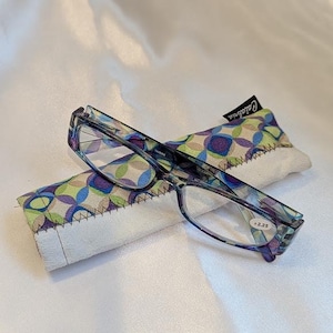 Vibrant Vision: Calabria +2.25 Reading Glasses with Geometric Case