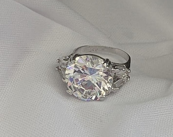 Vintage 18K G.E. statement Ring