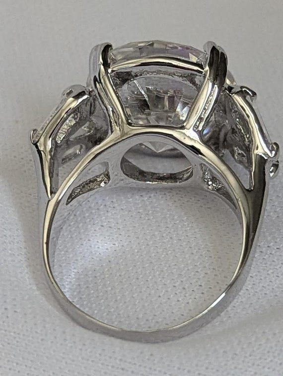 Vintage 18K G.E. statement Ring - image 4