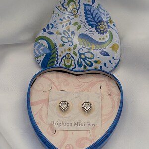 Brighton Mini Post Heart Earrings – Clear Crystal Studs with Original Heart Tin – Silver Tone Bild 9