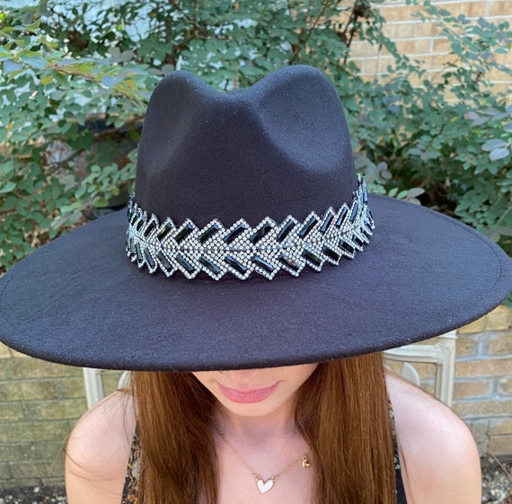 Wide Brim Felt Fedora Hat Beautiful Black With a Stunning  display picture 1