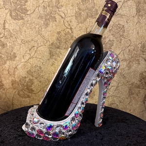 Elevate your wine display with our elegant High Heel Champagne / Wine Holder with Beautiful Iridescent Stones. Perfect for Bride's Table
