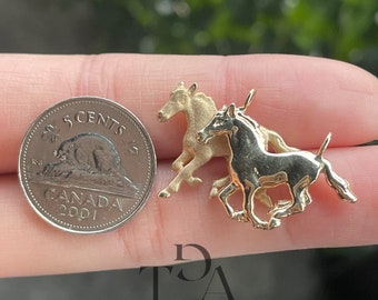 Vintage 14K Gold PFERD Anhänger - Doppeltes Pferd - Gebürstet / Matt Finish