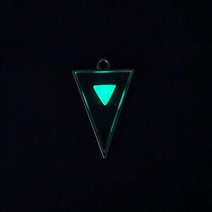 UV Reactive Triangle Inception Necklace - Etsy