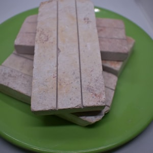 Bloque de pizarra ranurada (blanca, roja y negra)