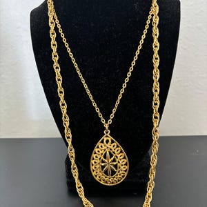 Vintage 60&#39;s Teardrop Pendant Gold Tone Double Chain Statement Necklace