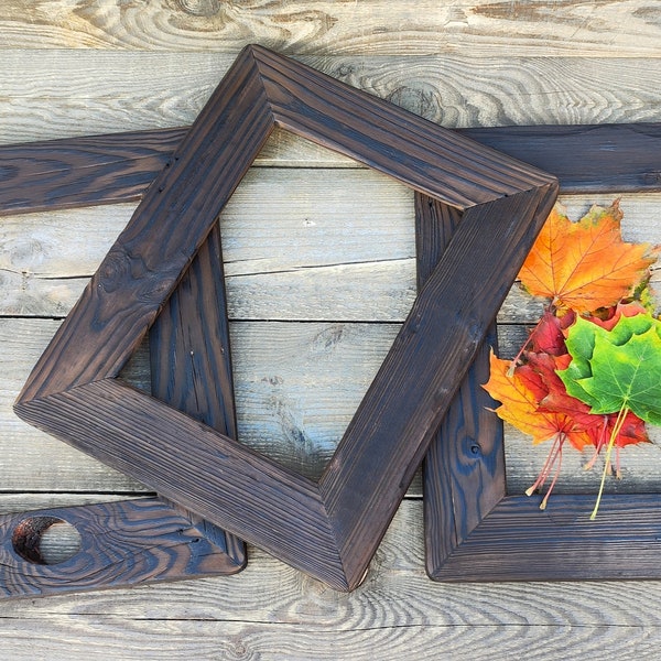 Frame, Frame oud natuurlijk hout, gebakken hout, handgemaakt houten frame, wanddecoratie, uniek, vintage, loft, industrieel