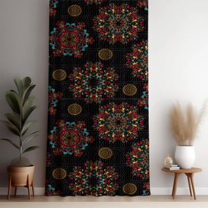 Boho Mandala Vorhang, bunte Tribal-inspirierte Fenster Panel auf Schwarz, lebendige ethnischen dekorativen Vorhänge für Wohnzimmer, Schlafzimmer, Wohnkultur
