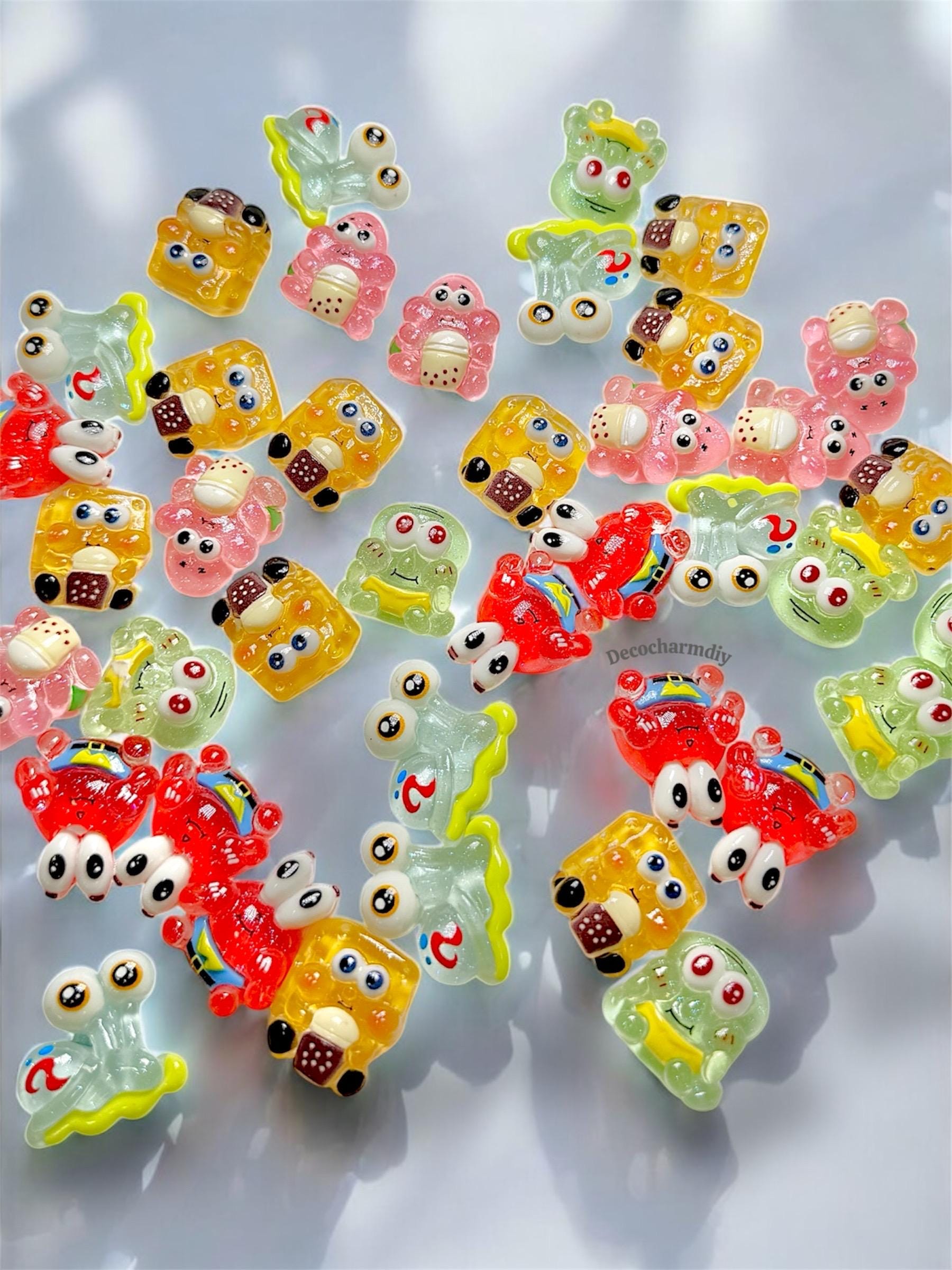 10pcs Luminous SpongeBob Charms • Cabacon • Diy Charms • Kawaii Charms