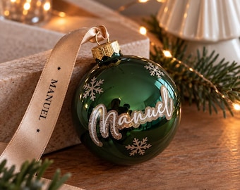 Personalized glass Christmas ornament in green, Christmas tree ornament with name in gold, elegant Christmas gift, personalized ornament, 8 cm