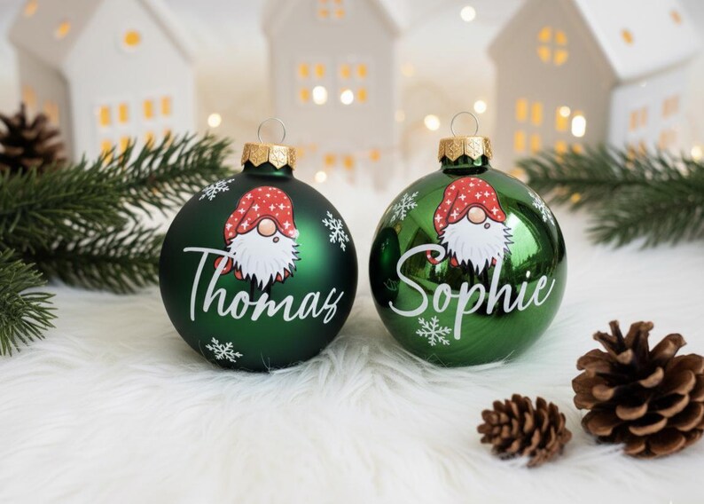 Personalized Christmas baubles – glass Christmas tree bauble with gnome – green, Ø 8 cm with gift box, Christmas tree bauble with name image 2