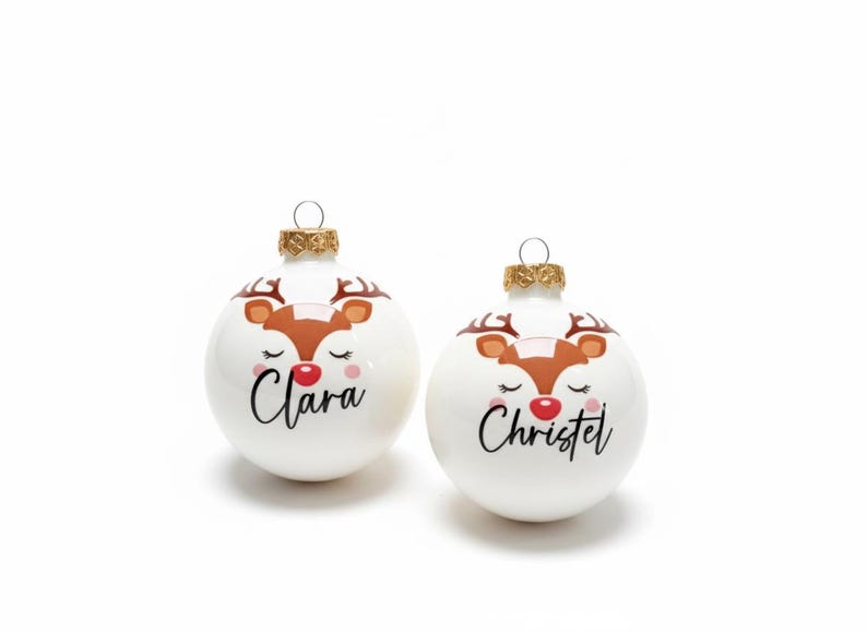 Weihnachtskugeln personalisiert für Kinder – Christbaumanhänger aus Glas mit Rentier und Name - Ø 8 cm mit Geschenkkarton bild 4