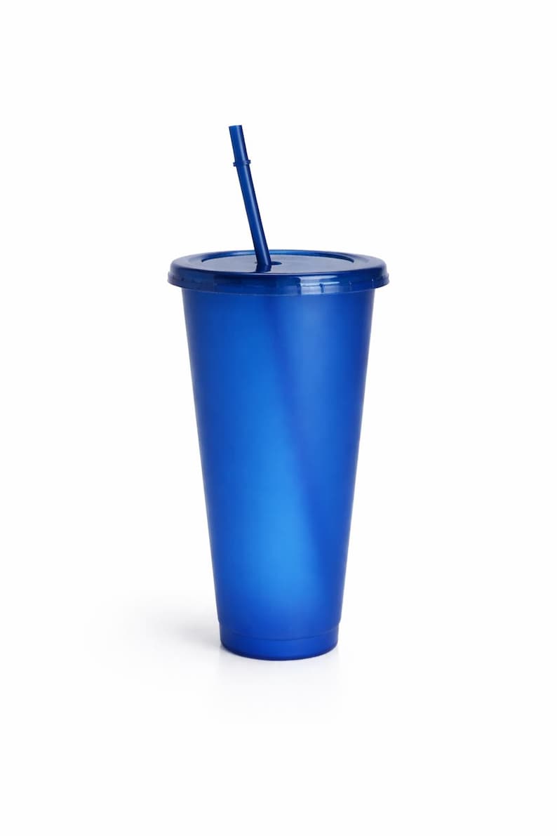Vaso personalizado | Vaso con tapa y pajita | Libre de BPA | Recuerdo personalizado para fiestas de cumpleaños infantiles | 710 ml - Decorado a mano Azul