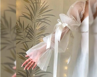 Puff Wedding Sleeves. Tulle Wedding Sleeves for Simple Dress. Detachable Fingerless Sleeves.